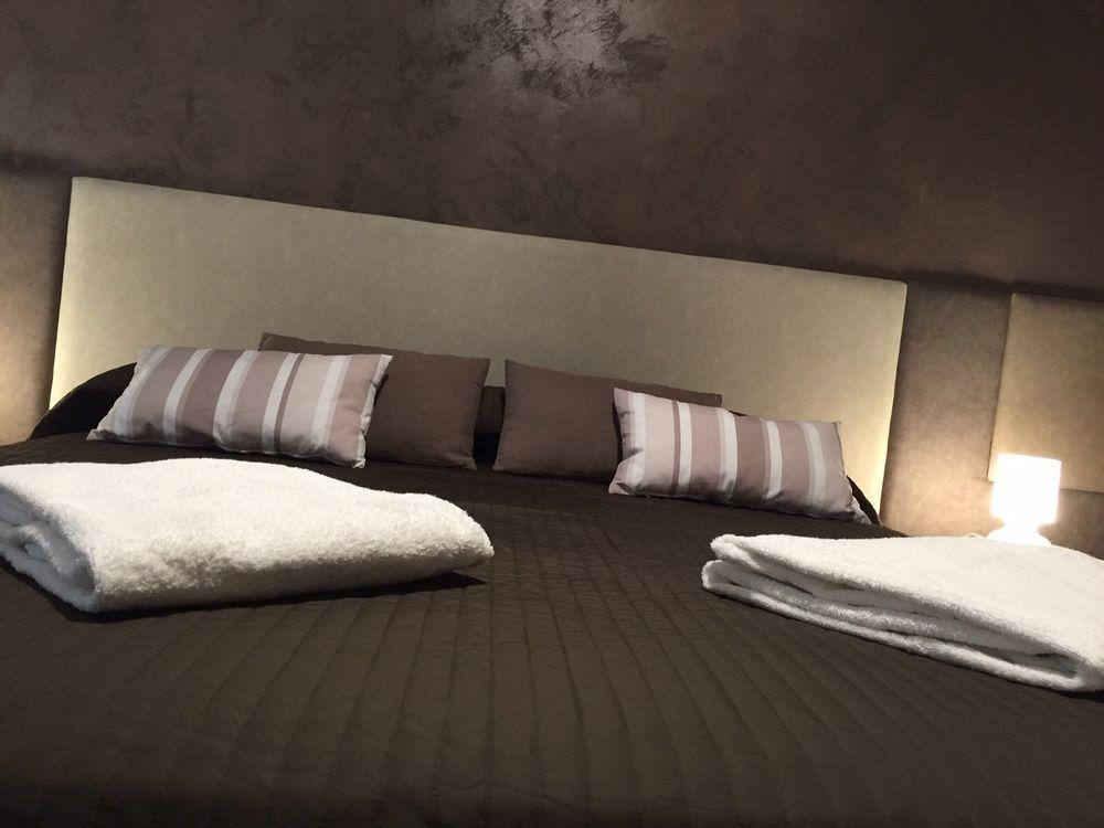 Dormi A Roma Bed and Breakfast Buitenkant foto